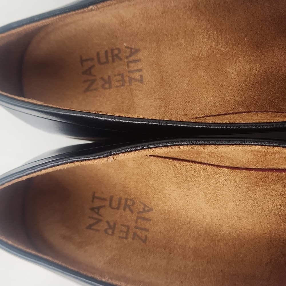 Naturalizer‎ Cabana Black Leather Loafers with Chain Accent - Picture 5 of 9
